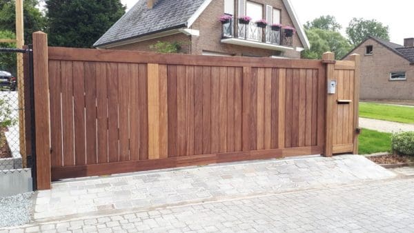 Luxe schuifpoort verticaal - Padoek - op rail - Afbeelding 4