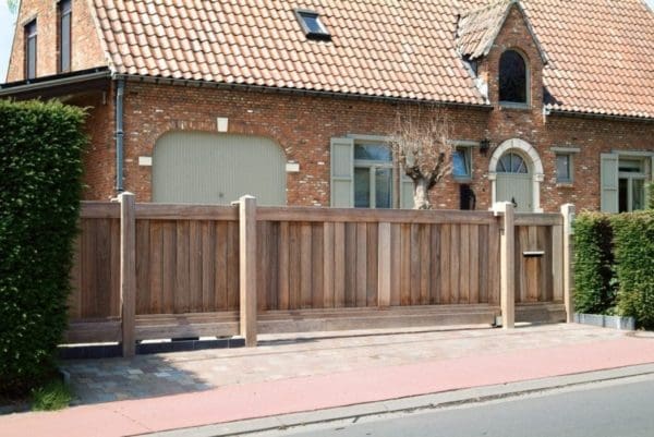 Luxe schuifpoort verticaal - Padoek - op rail - Afbeelding 3